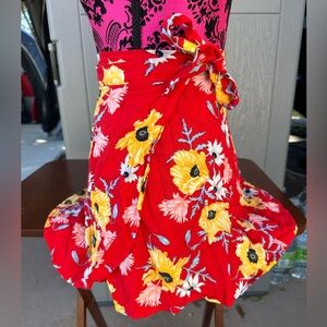 H&M Adorable Floral Skirt size 4 high waisted tie up.
